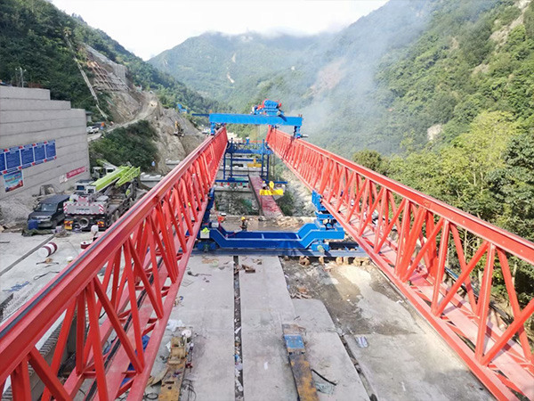 廣西南寧架橋機(jī)廠家200噸架橋機(jī)出租